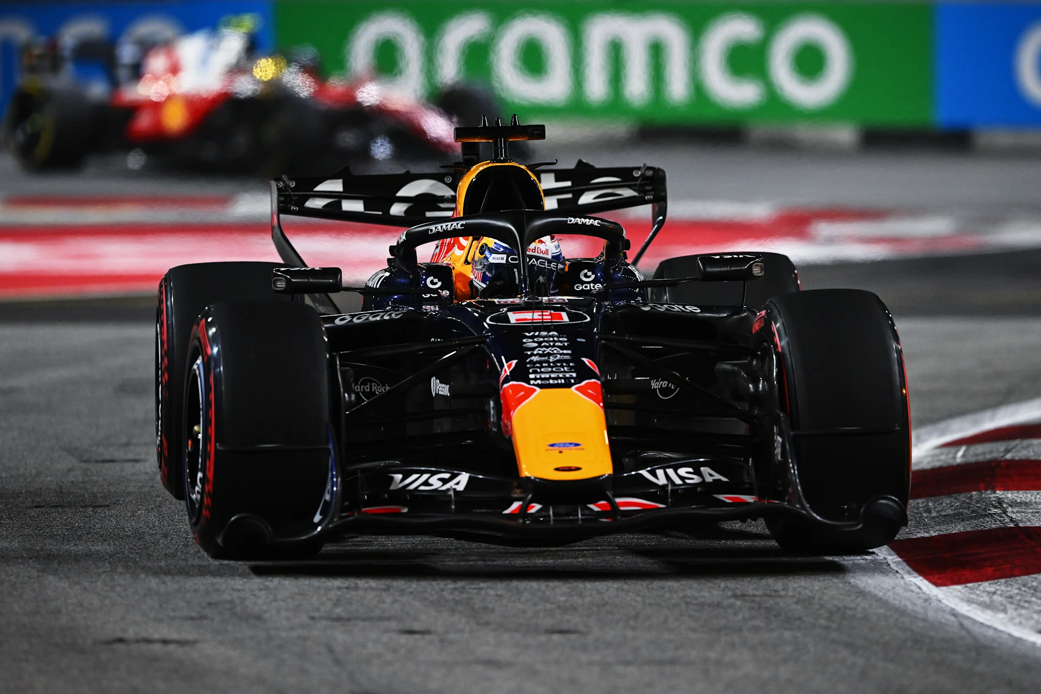 Ферстаппен связал прогресс RB22 с обновлением в Баку