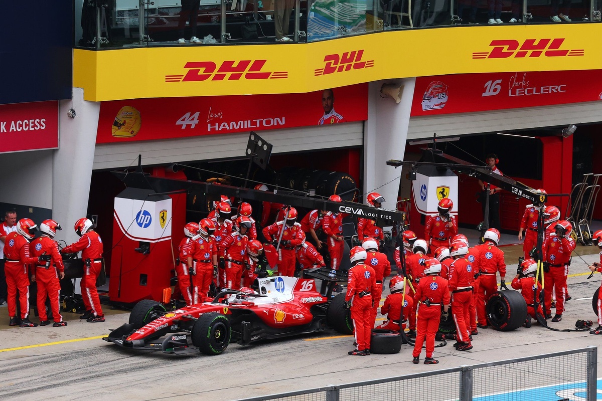 Леклер призвал Ferrari учиться у Red Bull в гоночной стратегии — фото 2