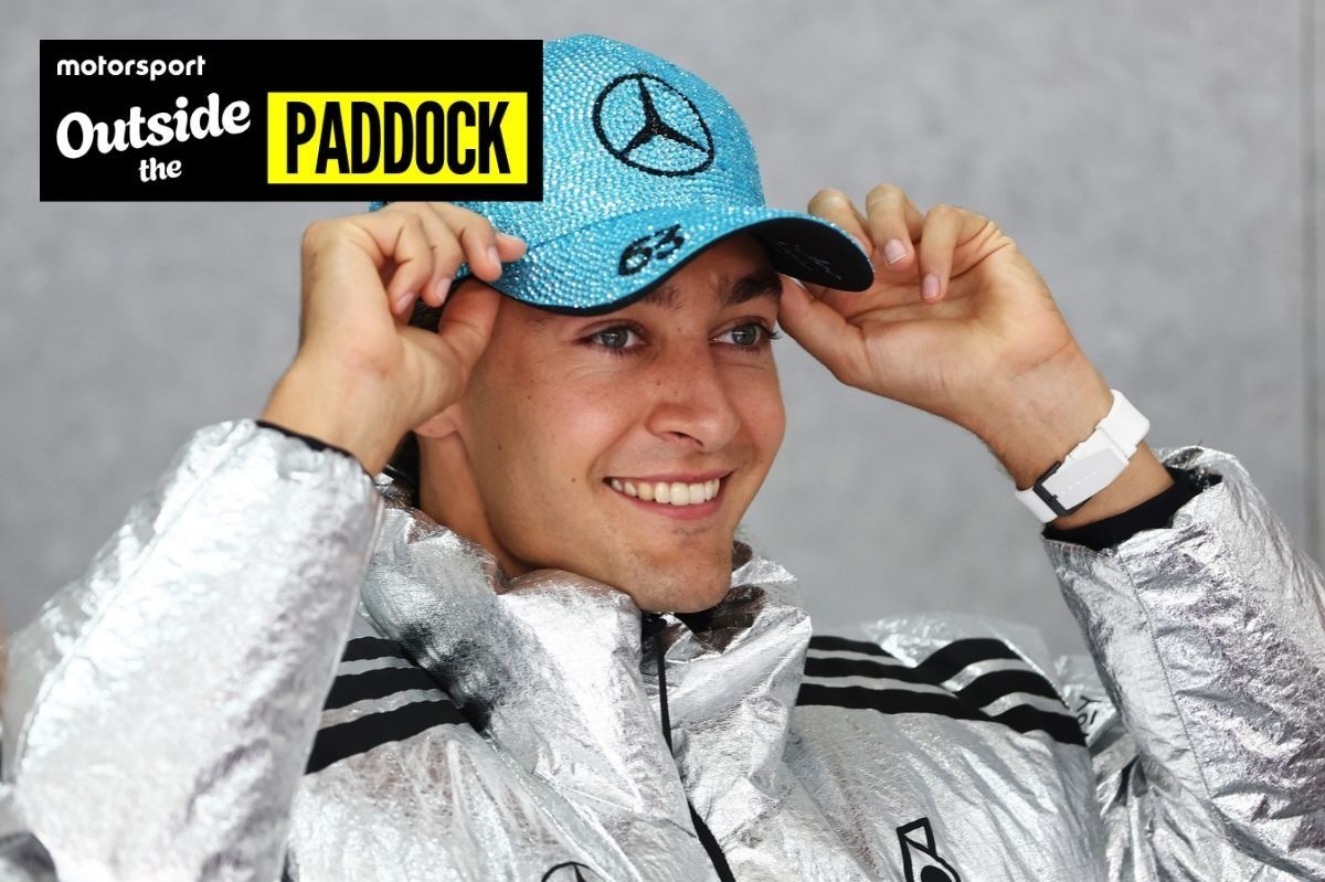 Mercedes и adidas начали продавать серебристую куртку из паддока