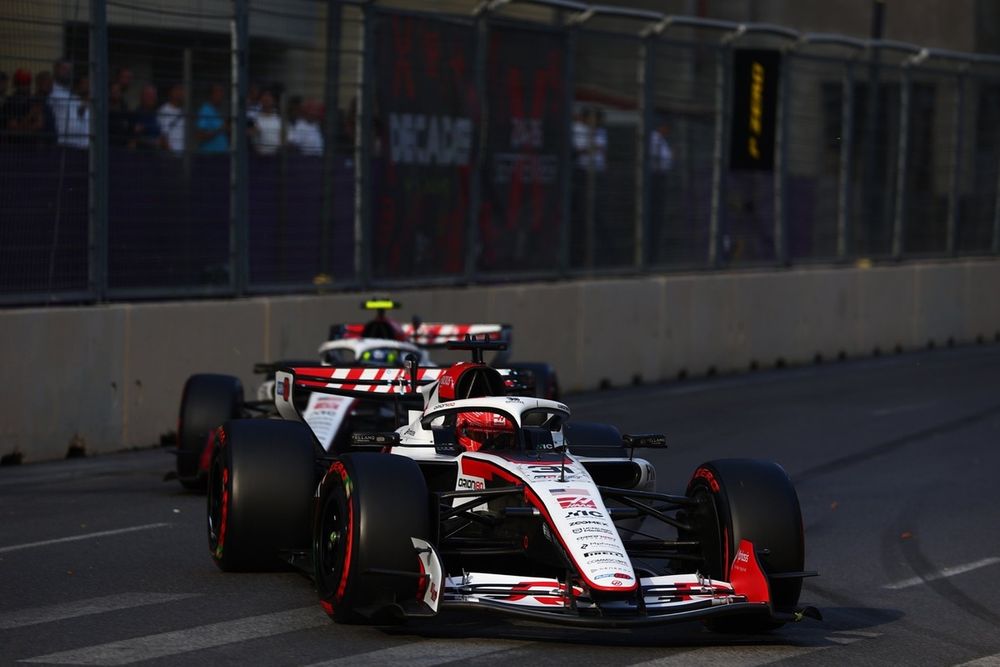 Oliver Bearman, Haas, Esteban Ocon, Haas
