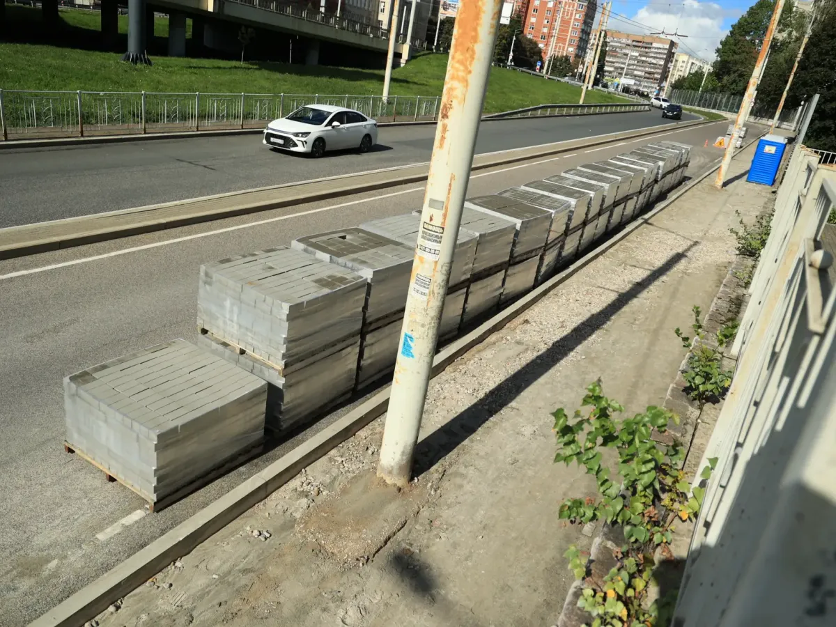 В Калининграде дорожные бригады работают на нескольких улицах и на Московском проспекте