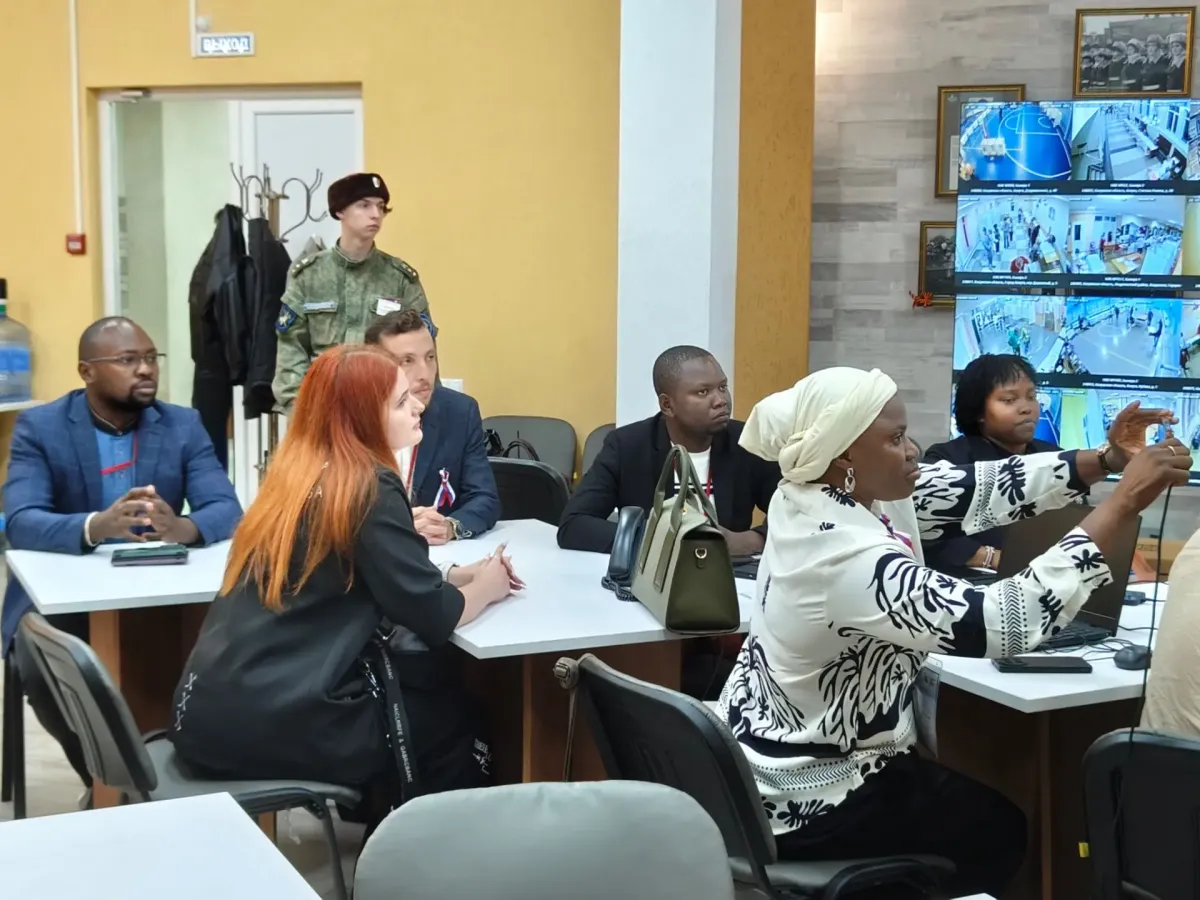 Штаб общественного наблюдения в Калуге посетили 12 международных экспертов