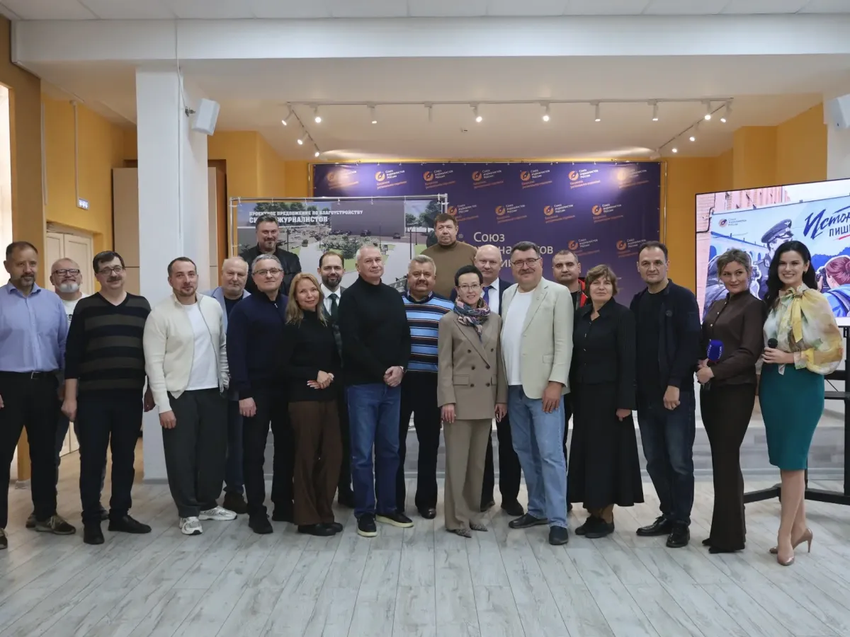 В Сквере журналистов открыли новый мурал и представили проект его будущего облика