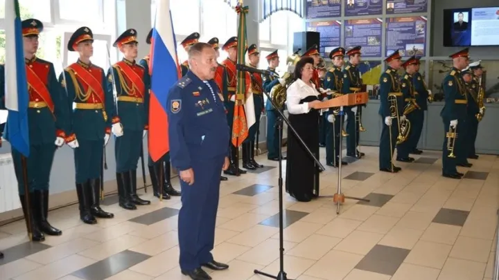 В Волочаевском лицее Хабаровска открыли экспозицию о подвигах спецназовцев — Хабаровск Сейчас