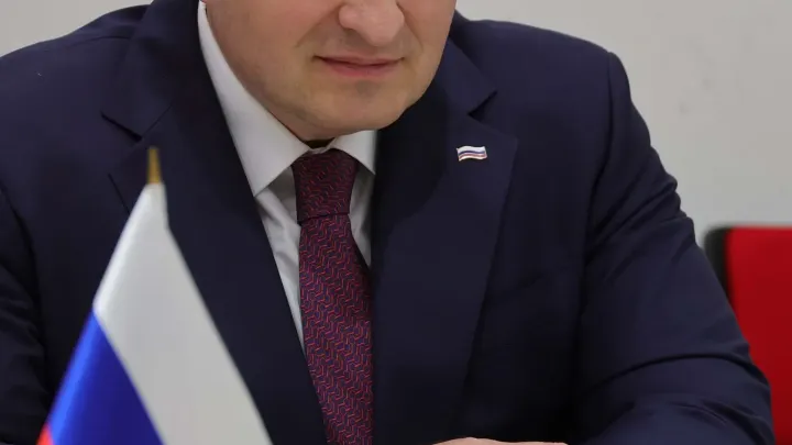 Глава МЧС России провел встречу с министром из Мьянмы в Казани — Хабаровск Сейчас