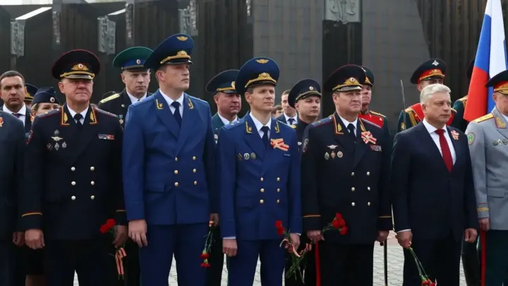 В Хабаровске открыли мемориал участникам специальной военной операции — Хабаровск Сейчас