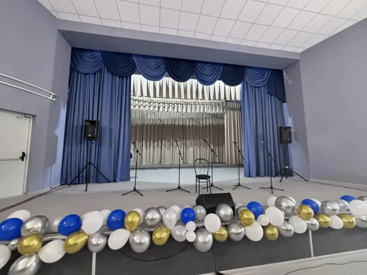 В Лидоге после капремонта открылся зрительный зал Дома культуры