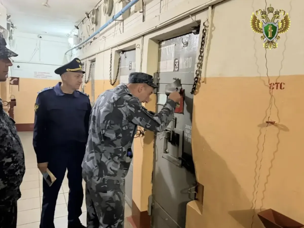 Зампрокурора Хабаровского края проверил колонию в рабочем поселке Ванино