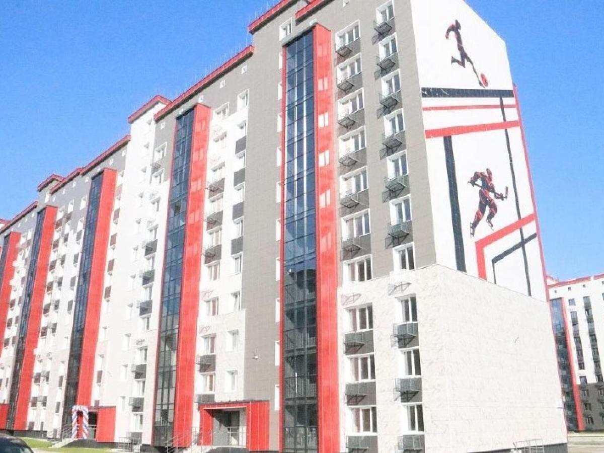 Еще шесть семей переехали из аварийного жилья в Ореховую сопку