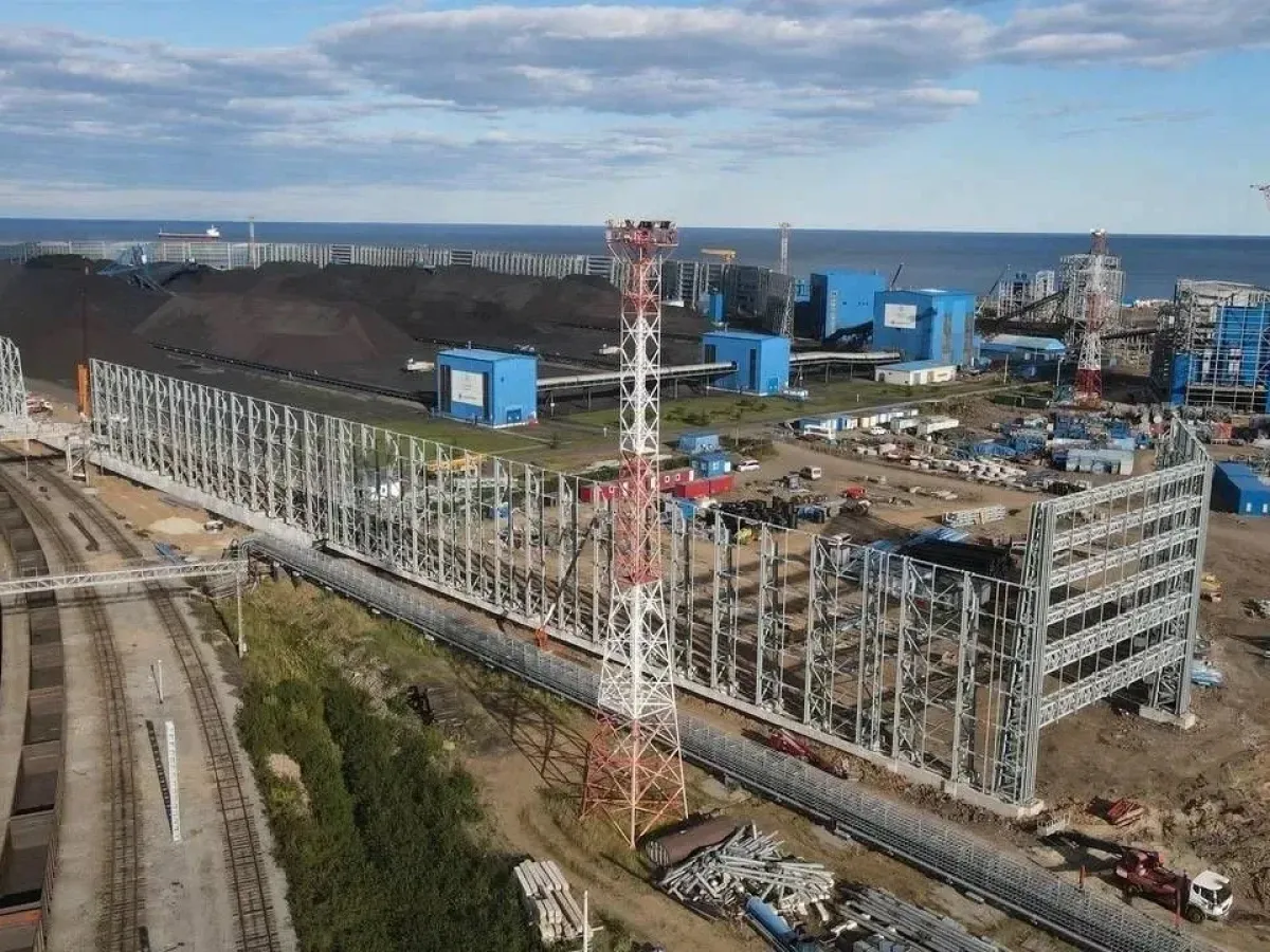 В порту «Остерра» готовность третьего пылеветрозащитного экрана достигла 70%