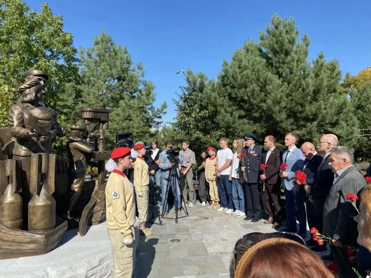 В Хабаровске открыли памятник трудовому подвигу жителей края в годы войны