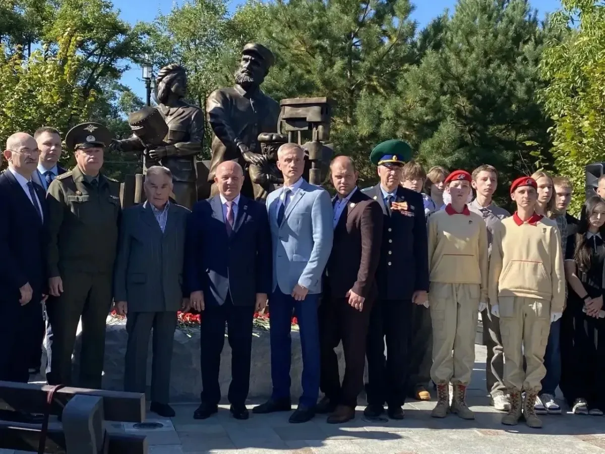 В Хабаровске открыли памятник трудовому подвигу жителей края в годы войны