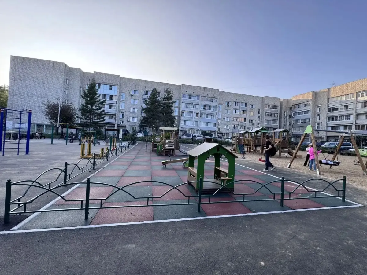 В Хабаровске завершили благоустройство семи дворов по федеральной программе