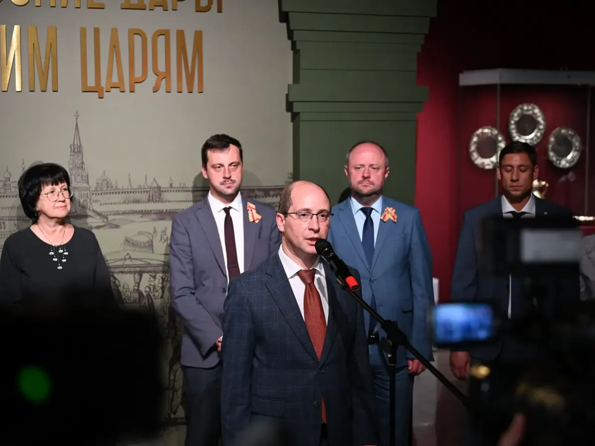 В Хабаровске открылась выставка сокровищ Оружейной палаты Московского Кремля