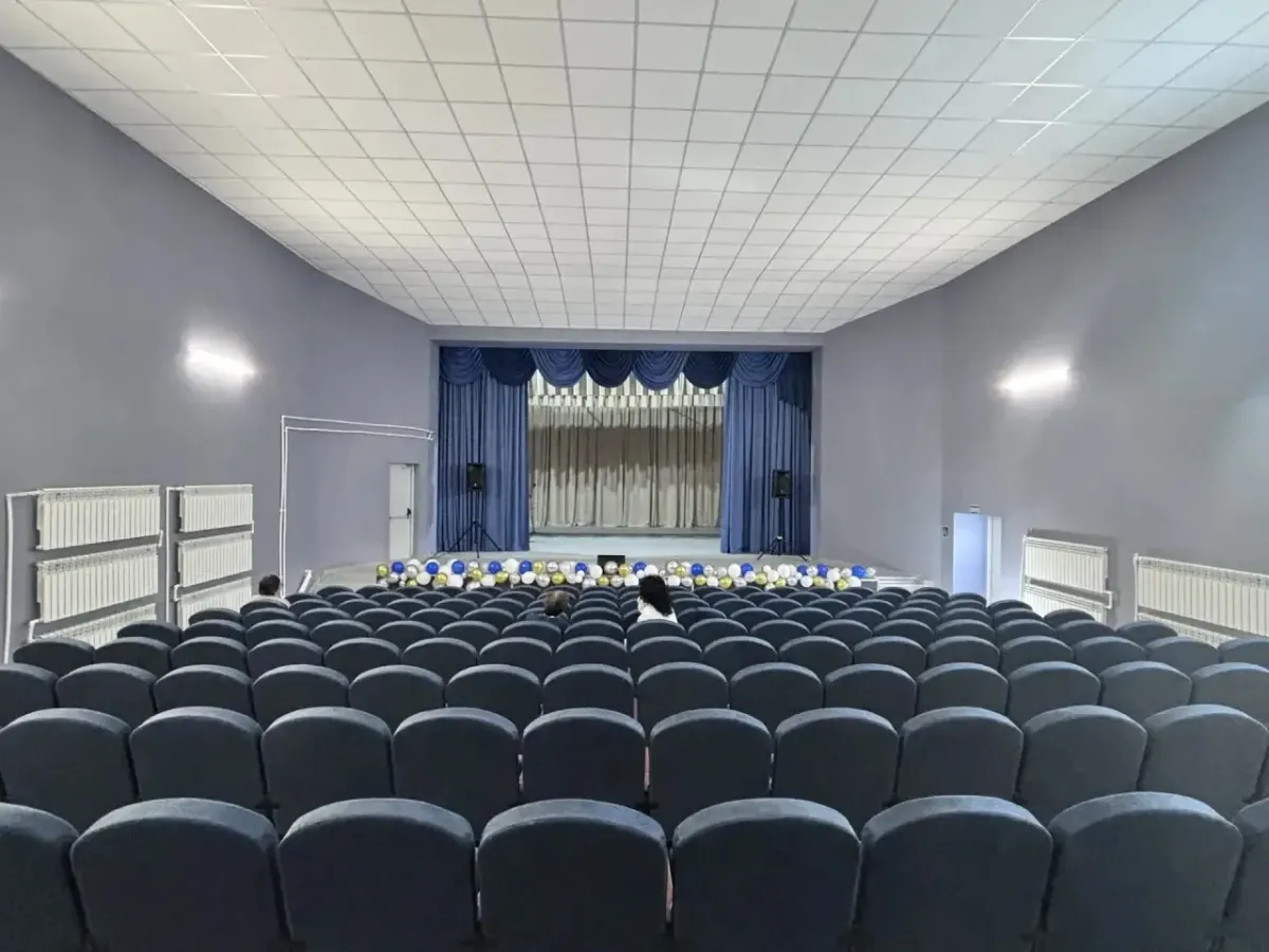 В Лидоге после капремонта открылся зрительный зал Дома культуры
