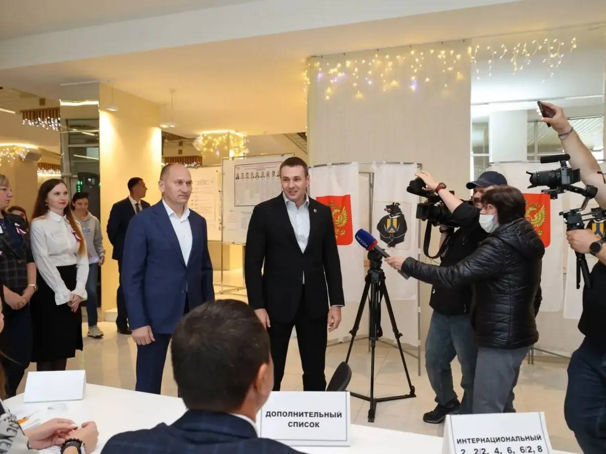 Губернатор проверил работу избирательных комиссий в Комсомольске-на-Амуре
