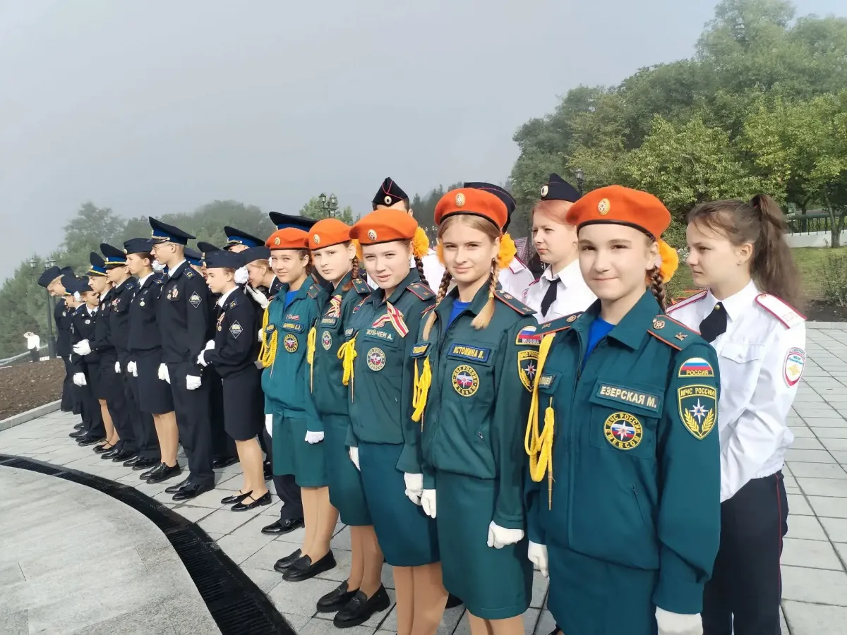 В Хабаровске на набережной Амура открыли памятник воинам-дальневосточникам