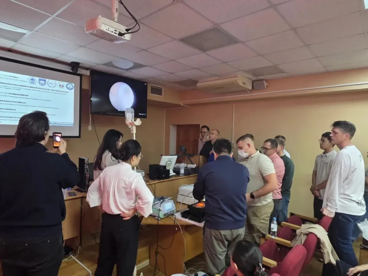 Хабаровские врачи осваивают эндоскопическую хирургию позвоночника по технологии AUSS/UNSES