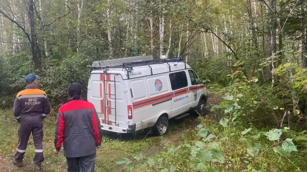 В Хабаровском крае спасатели помогли выйти из леса двум грибницам — Хабаровск Сейчас