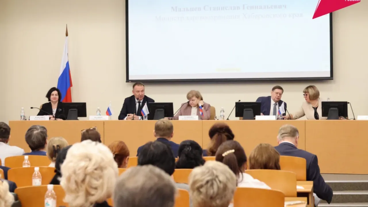 В Хабаровском крае почти всех начинающих медиков закрепили за наставниками — Хабаровск Сейчас