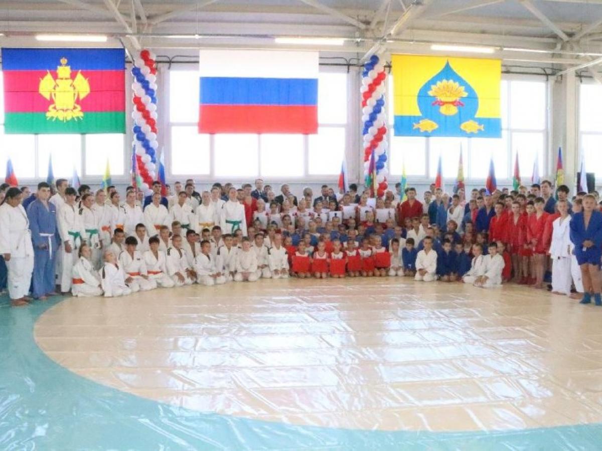 В Калининском районе открыли новый спортивный центр единоборств «Восход»