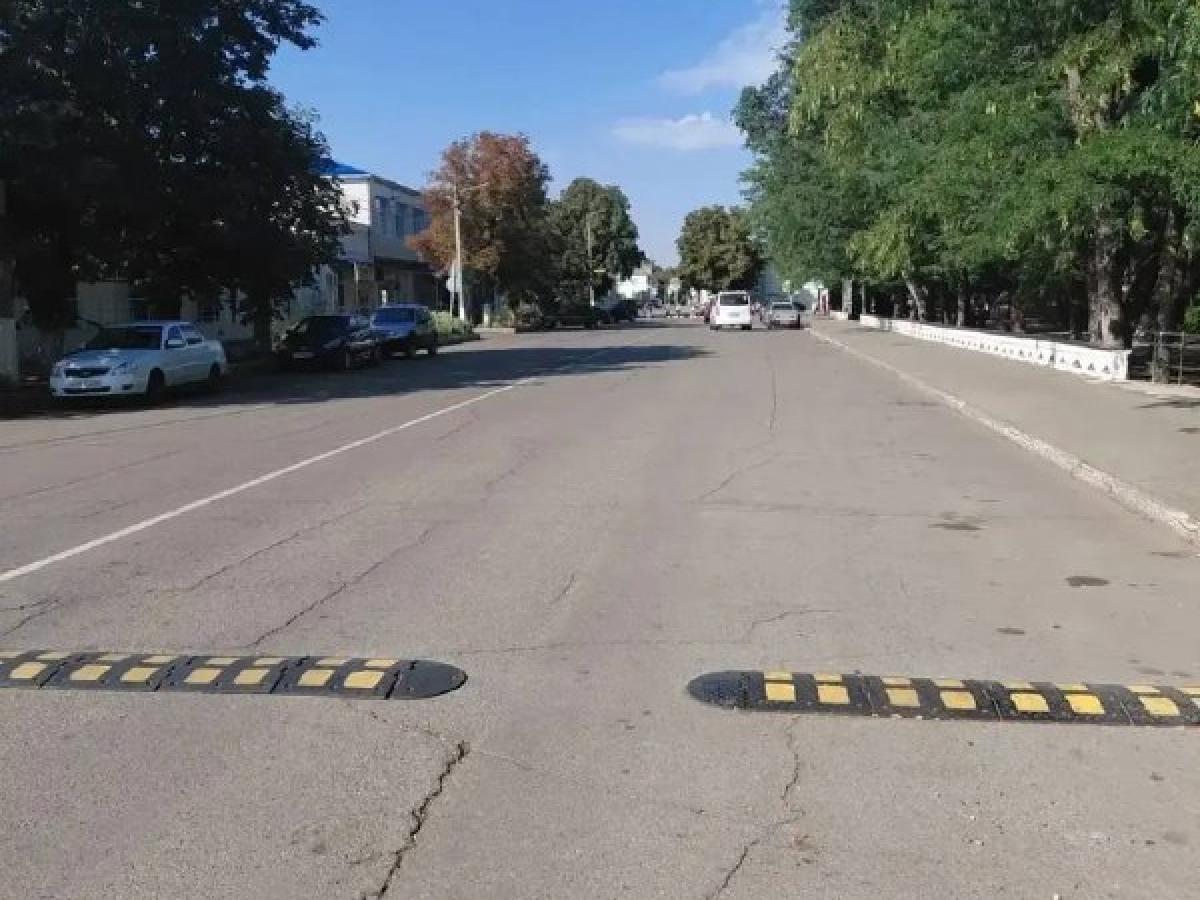 В станице Отрадной установили дорожные знаки и восстановили световозвращающие элементы