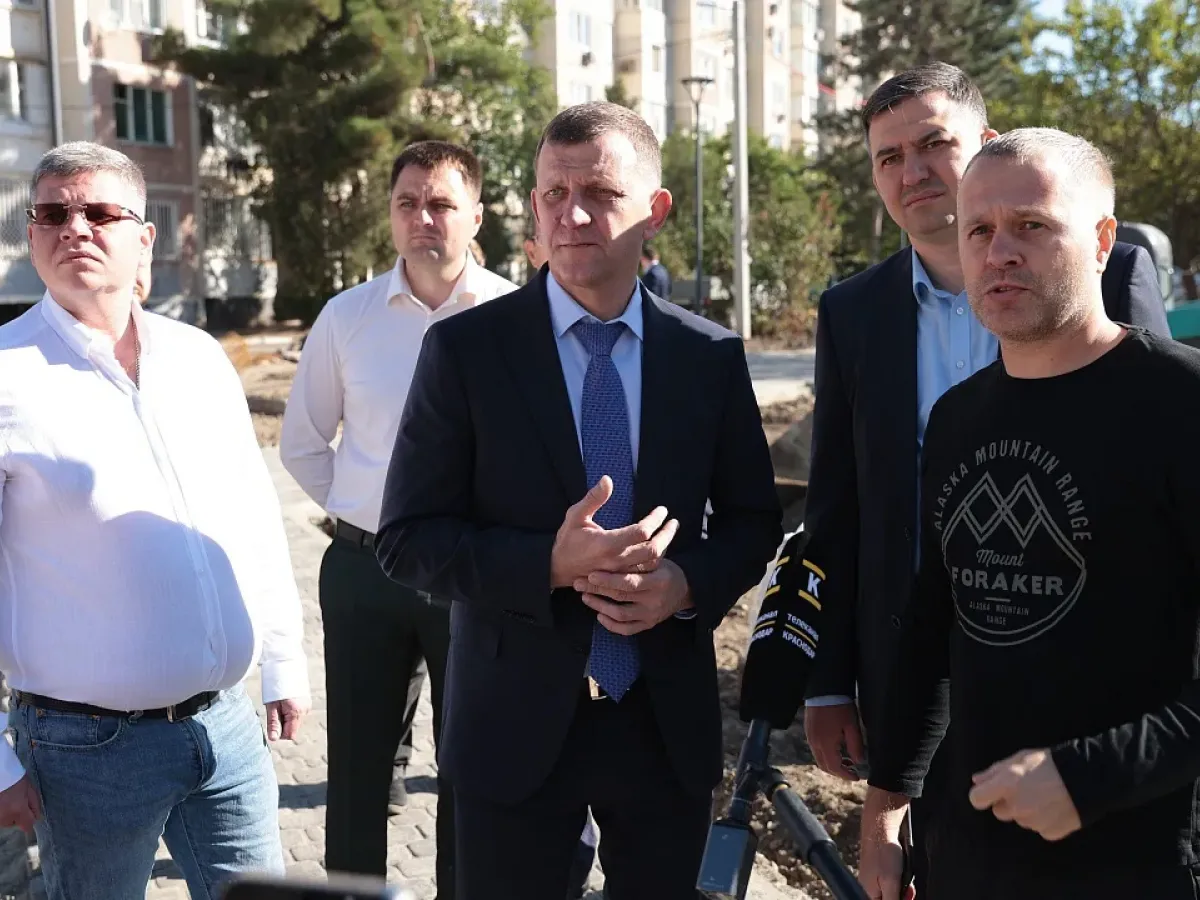 В Краснодаре завершают благоустройство зелёной зоны на Платановом Бульваре