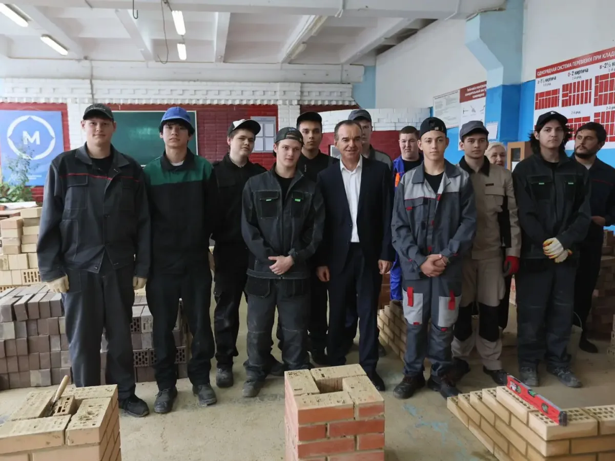 Кондратьев осмотрел площадки Армавирского индустриально-строительного техникума