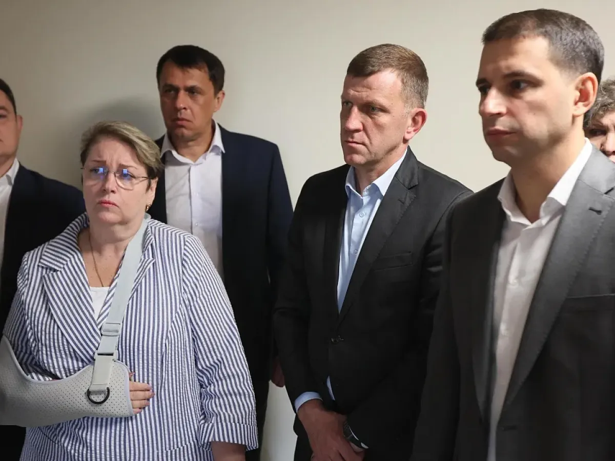 В поселке Российском продолжают строить детскую поликлинику на 150 посещений в смену