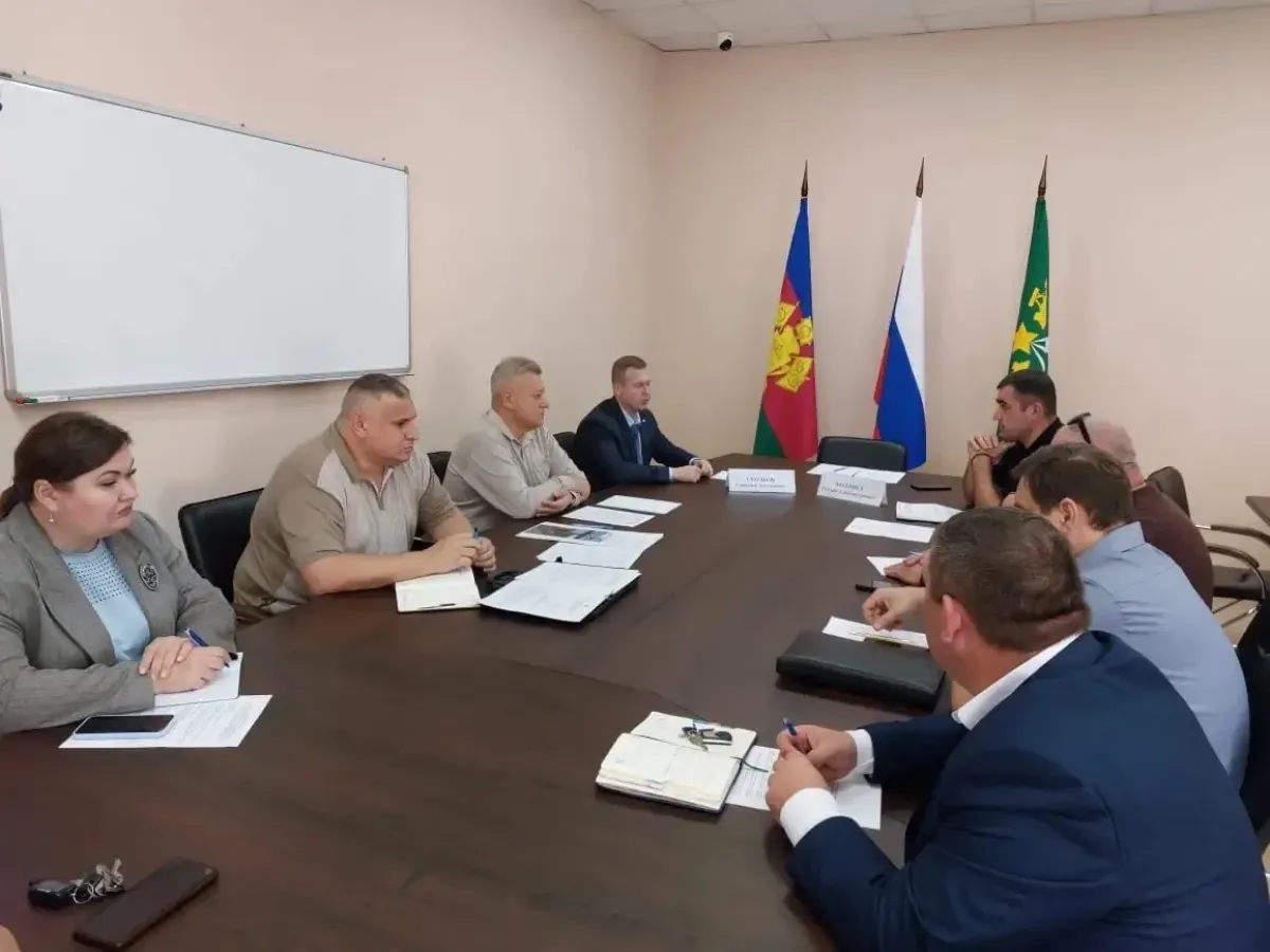 В Крымском районе проверили строительство объекта инженерной защиты