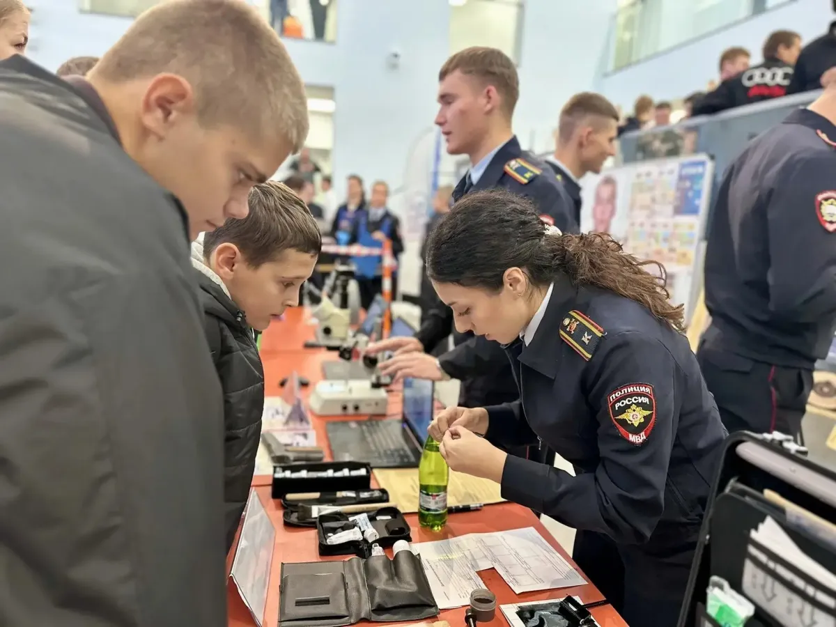 Более 5000 школьников и студентов посетили профориентационную выставку в Доме молодёжи