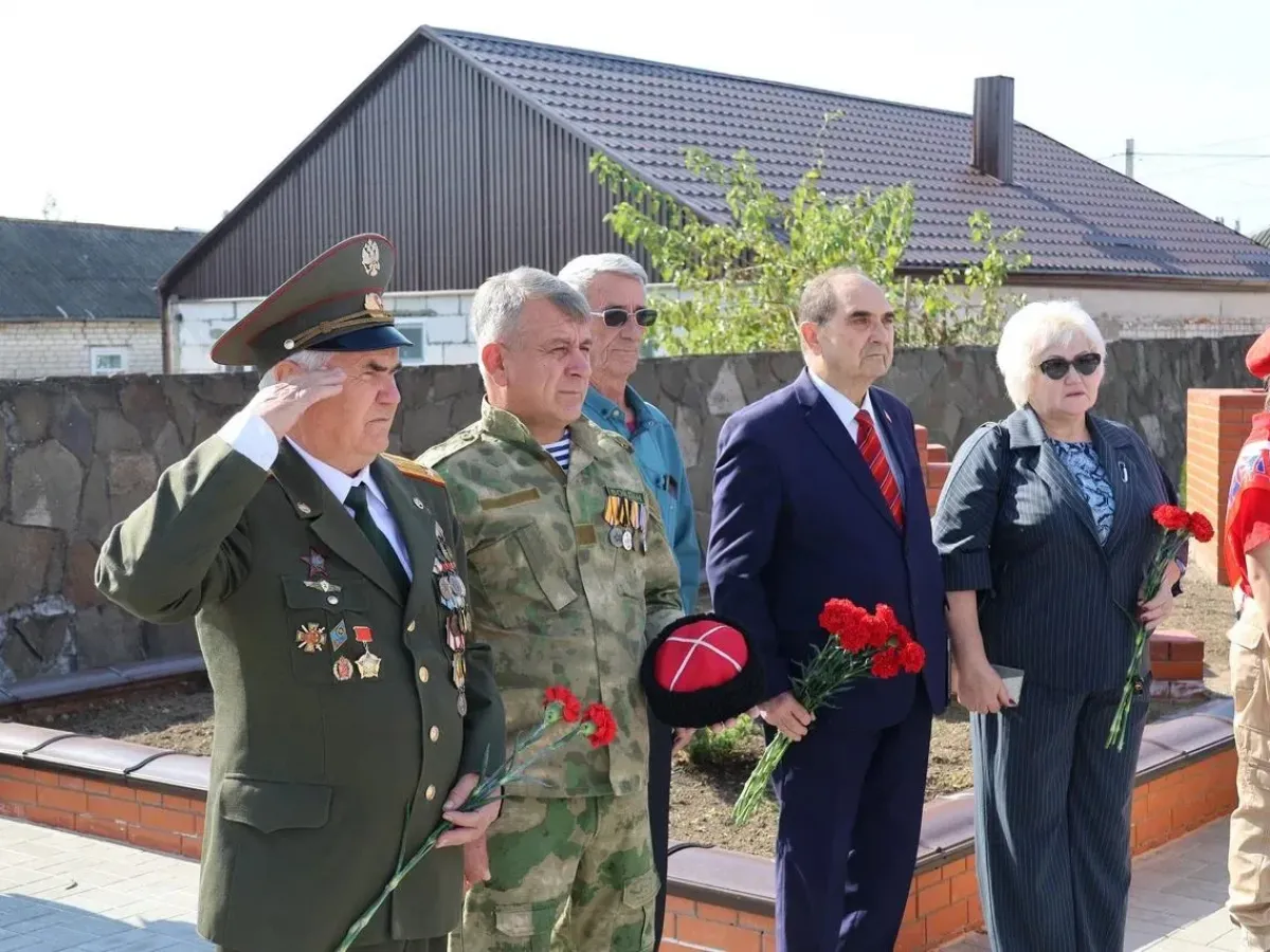 В Кавказском районе открыли мемориал Воину-освободителю после реконструкции
