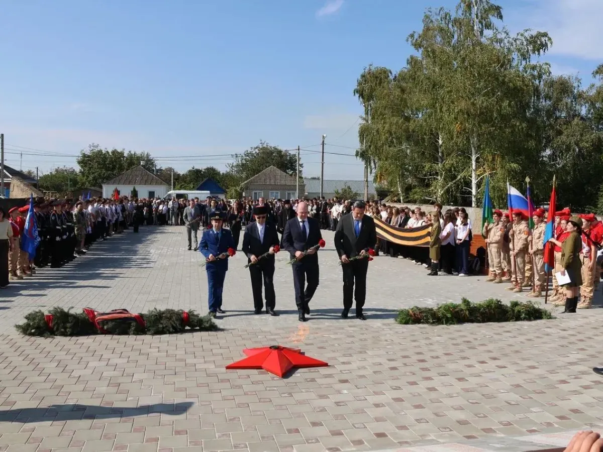 В Кавказском районе открыли мемориал Воину-освободителю после реконструкции