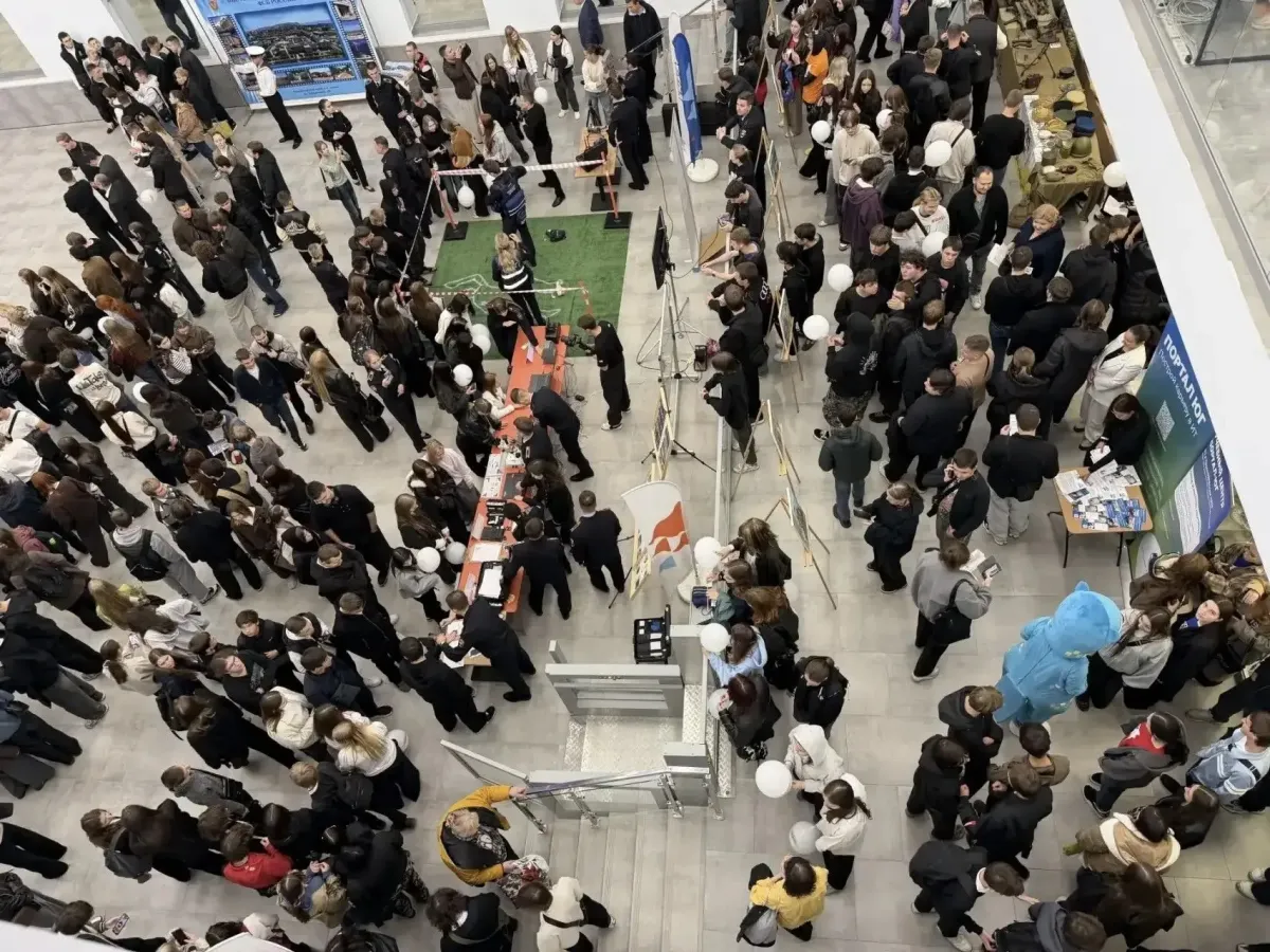 Более 5000 школьников и студентов посетили профориентационную выставку в Доме молодёжи