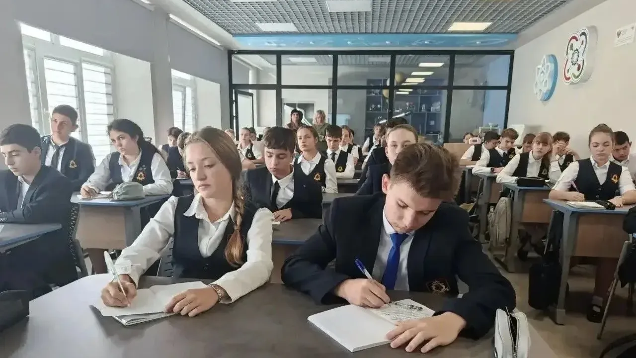 Более 1,5 тыс. школьников Кубани подключились к циклу лекций «Коды Курчатова» — Краснодар Сейчас