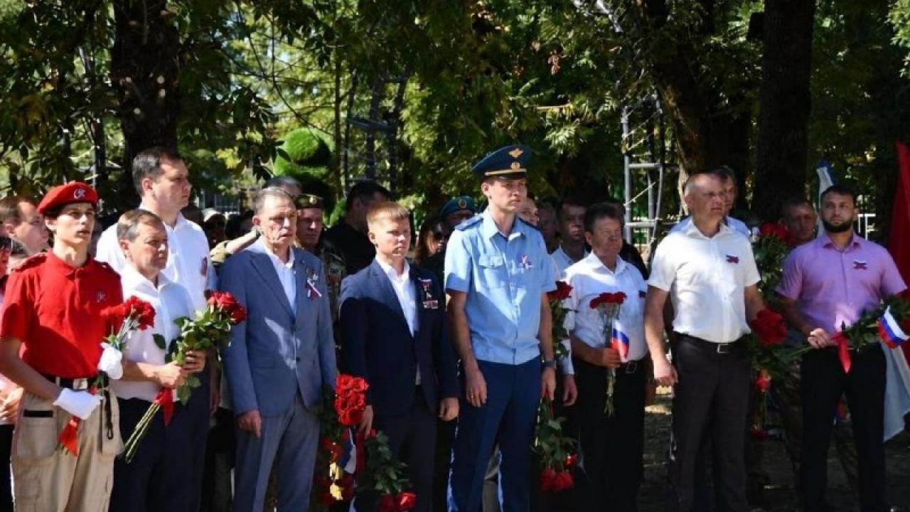 В посёлке Ильском открыли памятник бойцам специальной военной операции — Краснодар Сейчас
