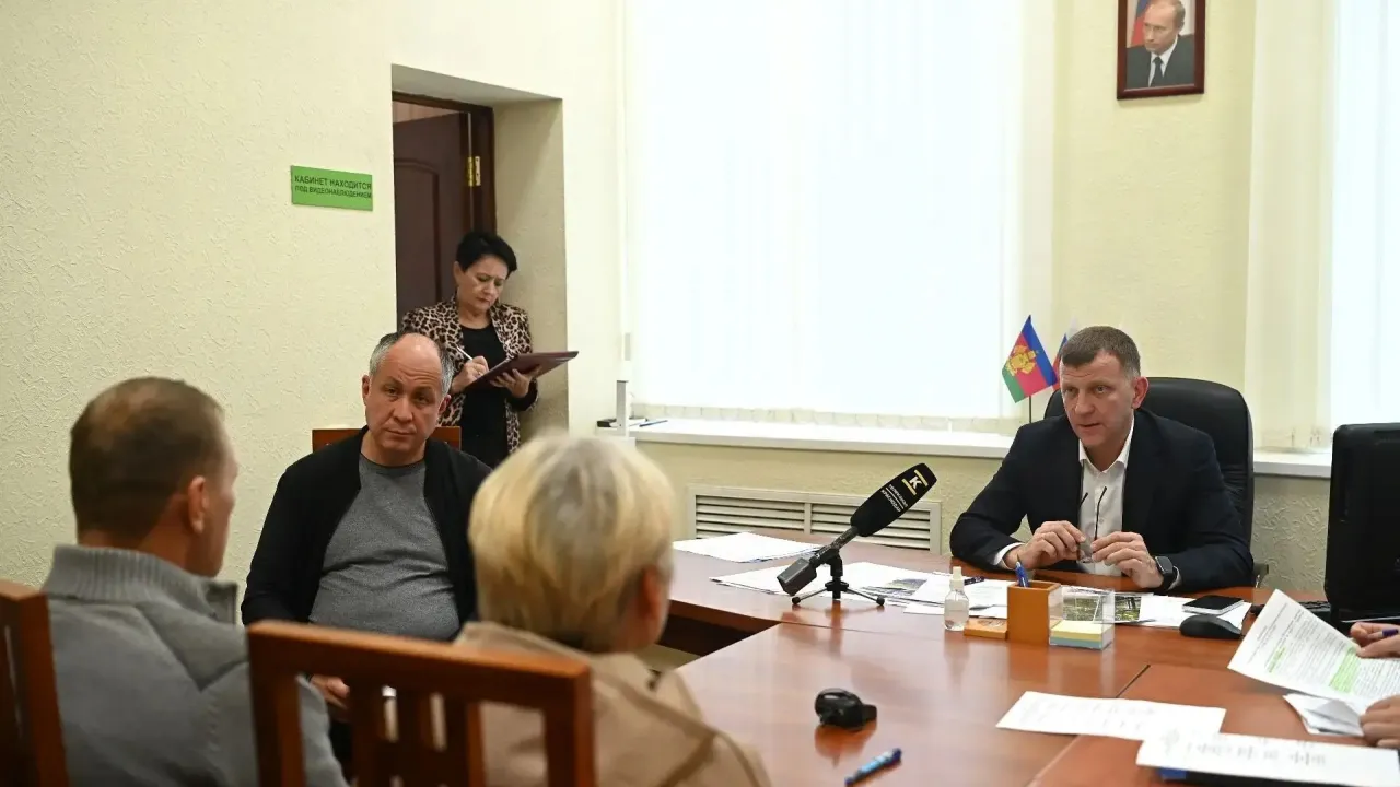 На личном приёме в Краснодаре обсудили газификацию дома и благоустройство двора — Краснодар Сейчас