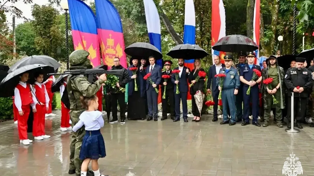 В Адлерском районе Сочи открыли Аллею памяти героев СВО — Краснодар Сейчас