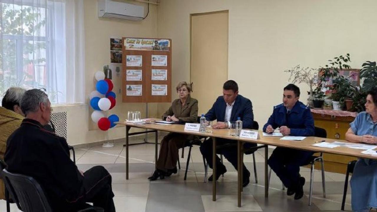 В Новопокровском провели выездной прием для участников СВО и их семей — Краснодар Сейчас