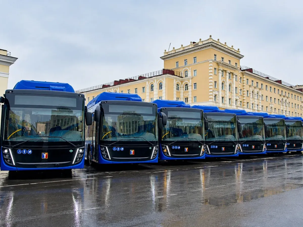 В Красноярске на маршруты вышли 23 новых газомоторных автобуса ЛиАЗ