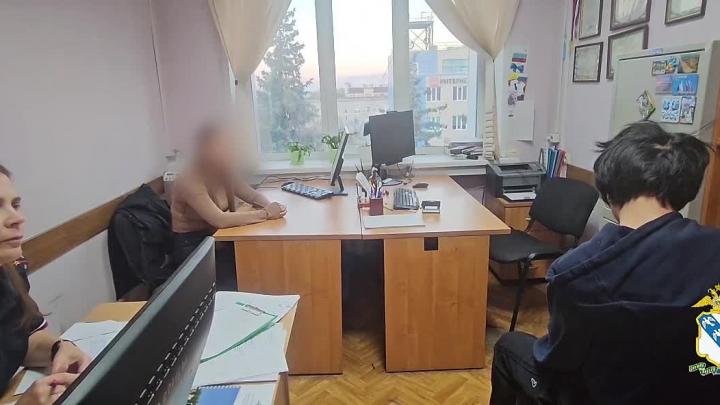 В Курске полиция установила подростка, ударившего девушку в парке — Курск Сейчас