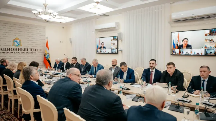 В Курской области обсудили жильё, горячую воду, дороги и благоустройство — Курск Сейчас