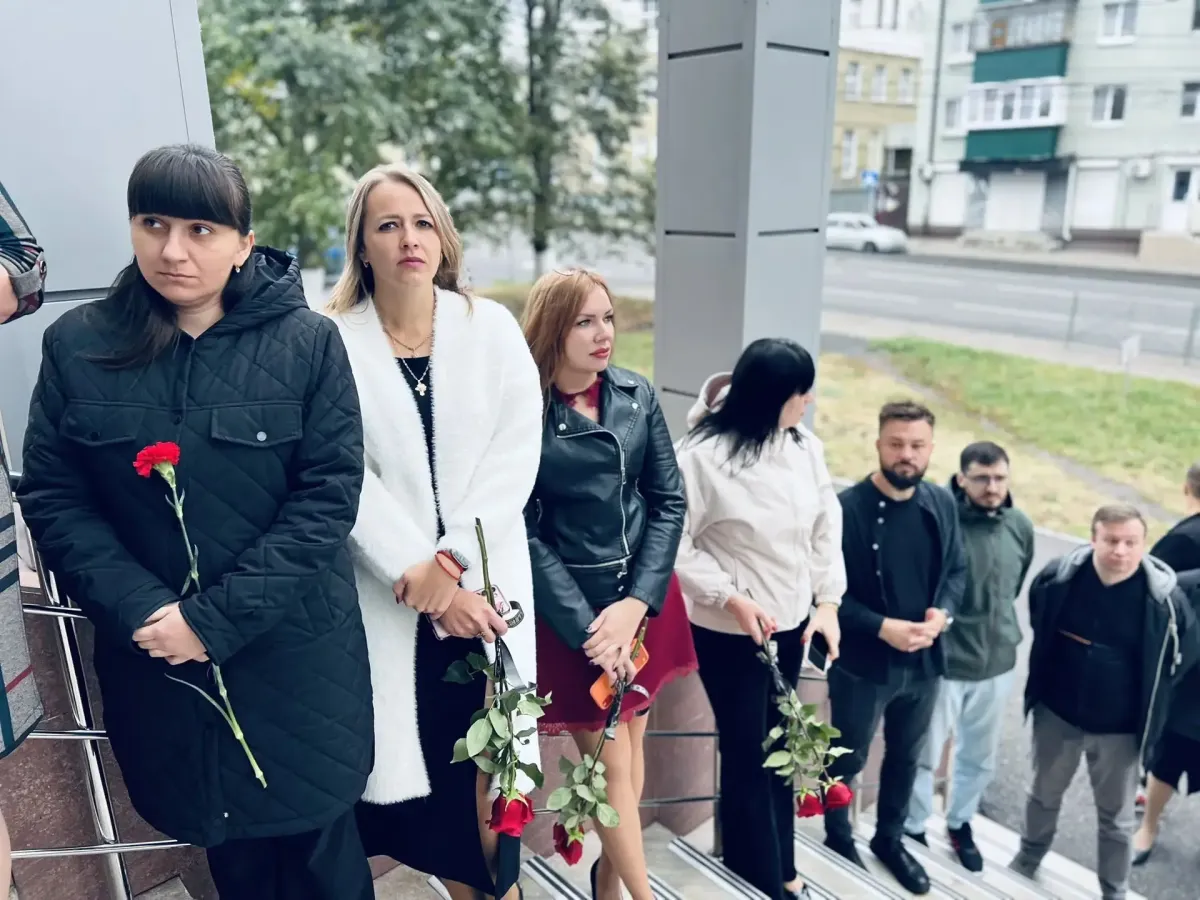 В Курске открыли мемориальную доску инженеру «Ростелекома» Александру Некрасову