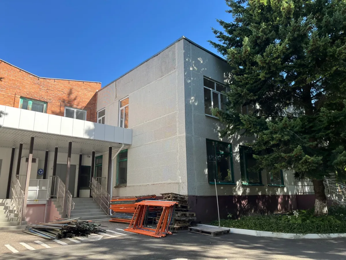 В Курске в детском саду №128 капитально ремонтируют здание по нацпроекту «Семья»