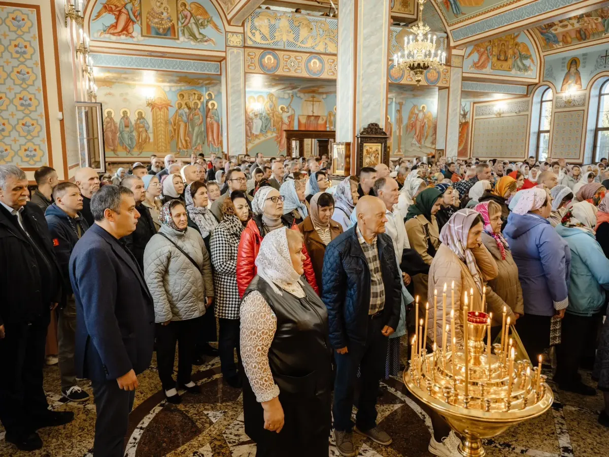В Курске освятили Покровский храм на проспекте Хрущева