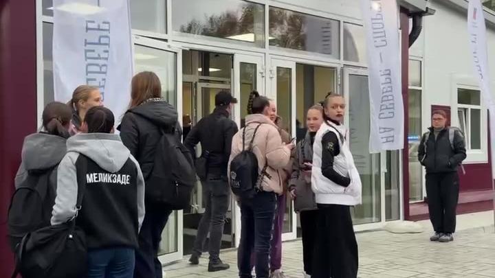 В Мурманске открыли первый физкультурный комплекс для игровых видов спорта — Мурманск Сейчас