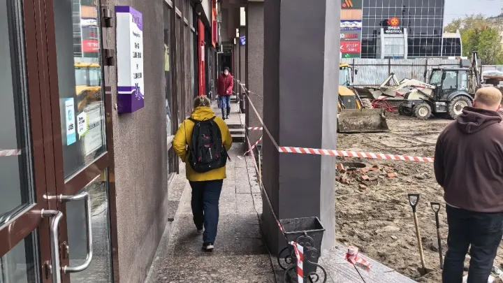 В Мурманске снова открыли пешеходный проход около ГДЦ «Меридиан» — Мурманск Сейчас