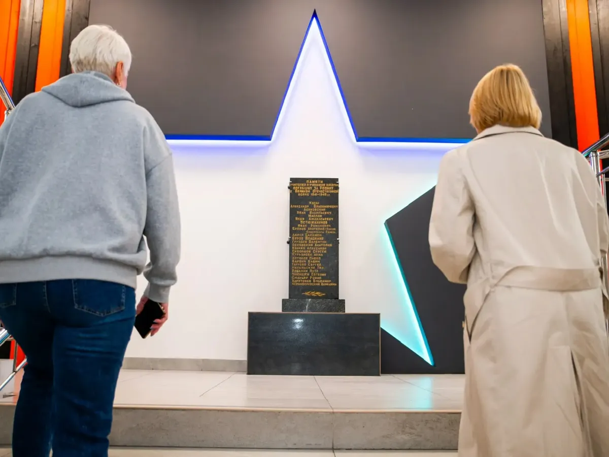 Елена Ширшова проверила ремонт в гимназии № 5 и детском саду № 93 в Мурманске