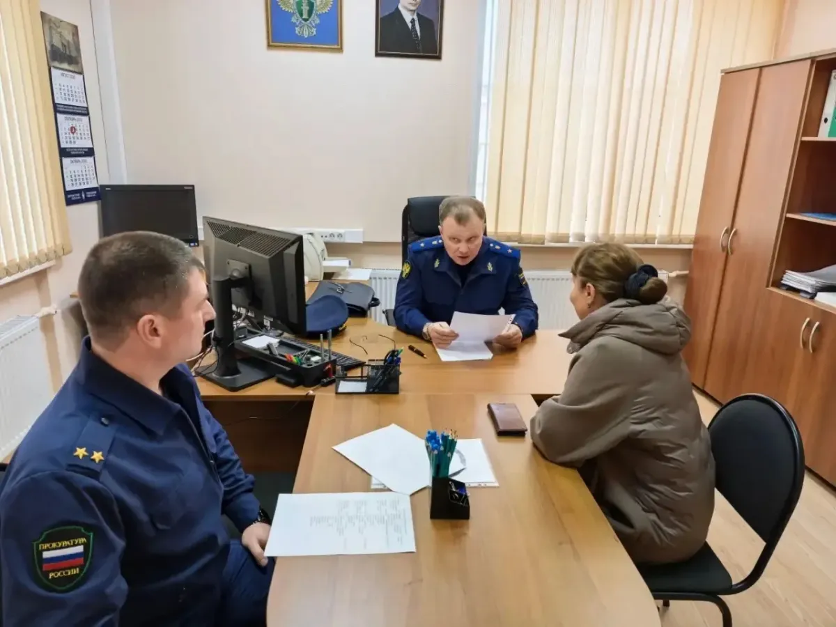 Прокурор Мурманской области провел личный прием жителей Терского округа