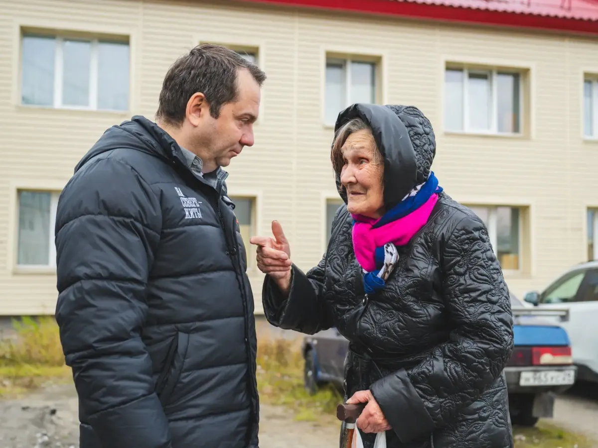 Андрей Чибис посетил Печенгский округ и осмотрел объекты благоустройства